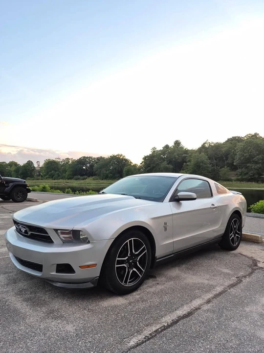 2012 Ford S197 Mustang - Image 2 of 17