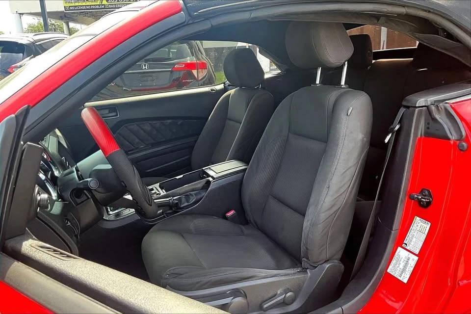 2012 Ford S197 Mustang - Image 3 of 6