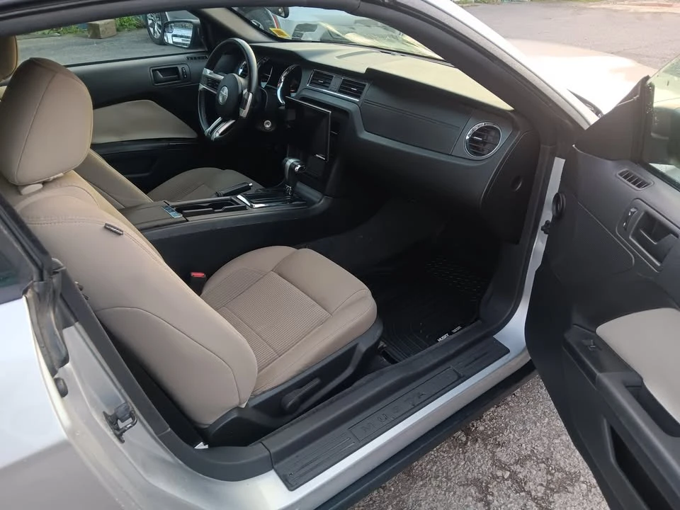 2012 Ford S197 Mustang - Image 11 of 12