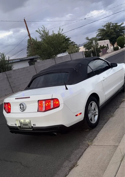 2012 Ford S197 Mustang - Image 5 of 10
