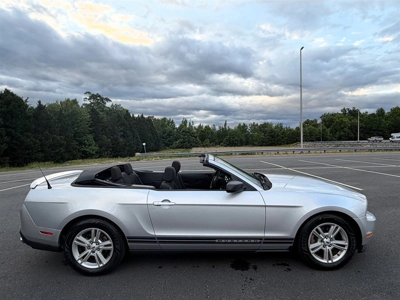 2012 Ford S197 Mustang - Image 8 of 20