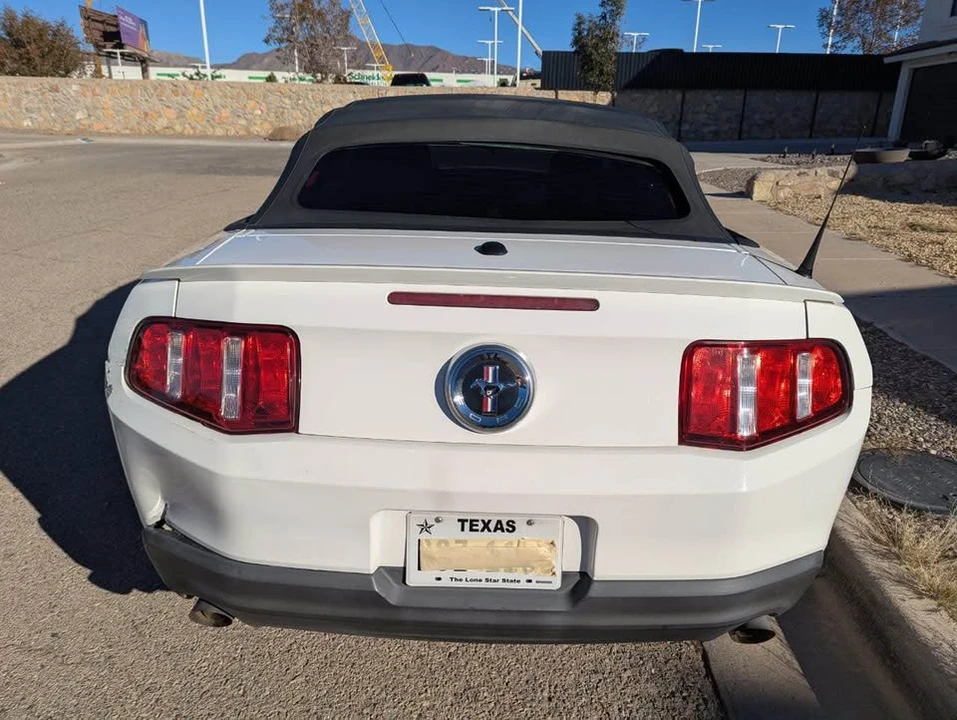2012 Ford S197 Mustang - Image 4 of 11