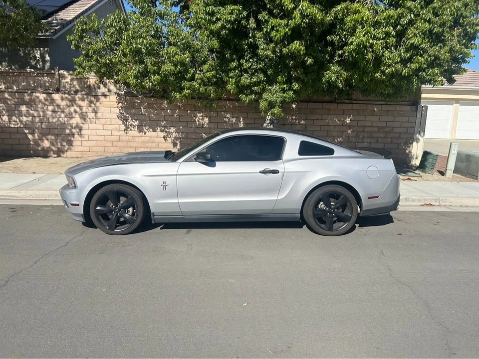 2012 Ford S197 Mustang - Image 3 of 10