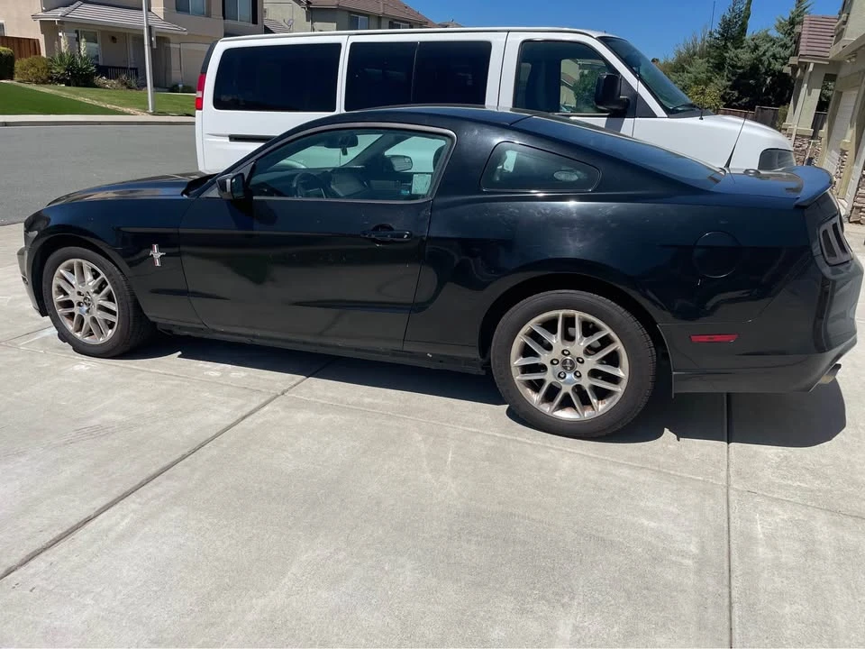 2012 Ford S197 Mustang - Image 2 of 9