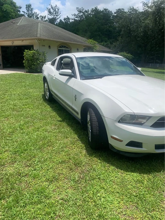 2012 Ford S197 Mustang - Image 7 of 10