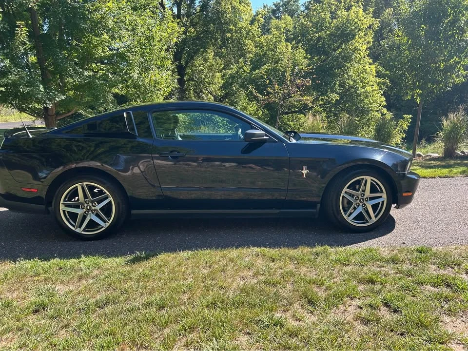 2012 Ford S197 Mustang - Image 8 of 17