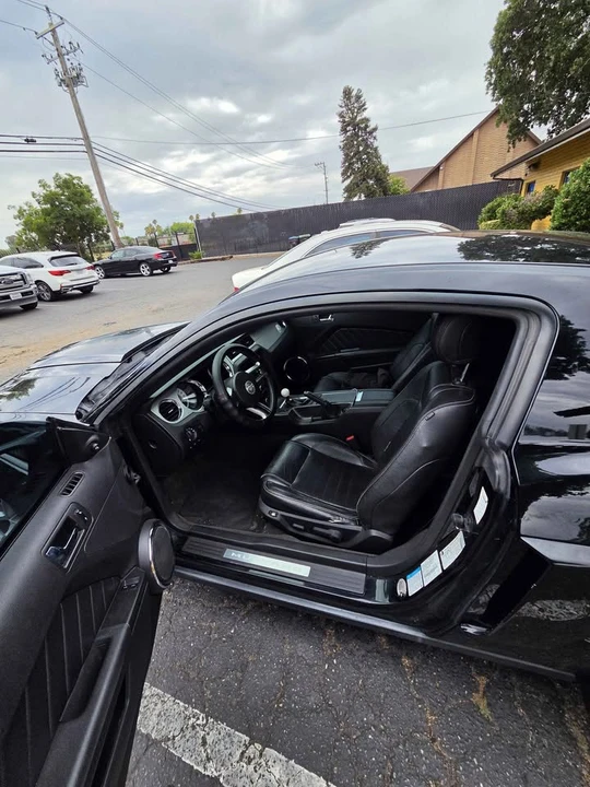 2012 Ford S197 Mustang - Image 8 of 10