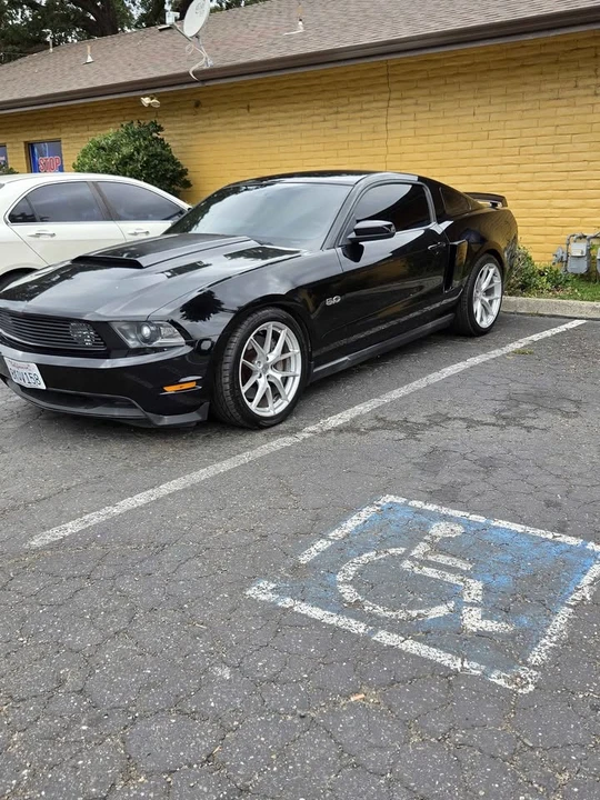 2012 Ford S197 Mustang - Image 2 of 10