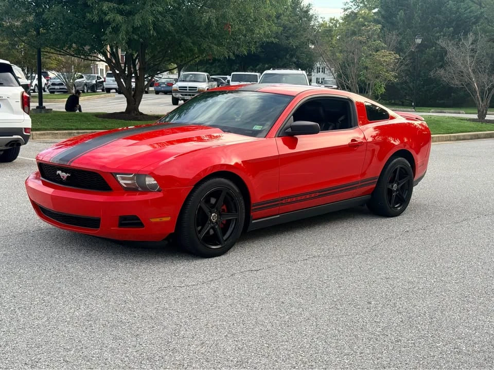 2012 Ford S197 Mustang - Image 2 of 14