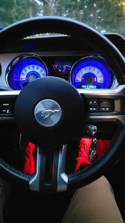 2012 Ford S197 Mustang - Image 5 of 12