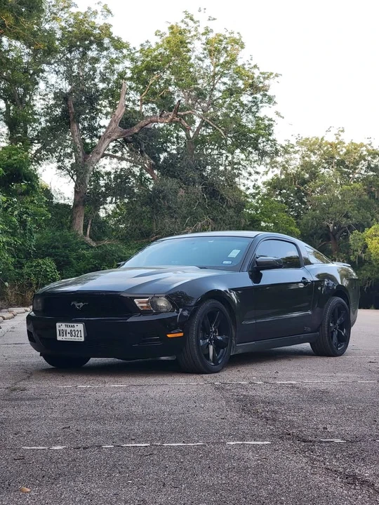 2012 Ford S197 Mustang - Image 2 of 12