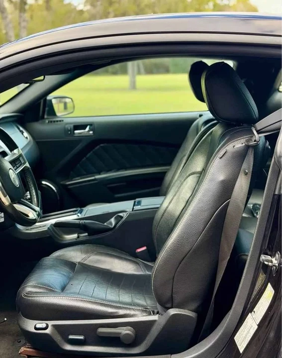 2012 Ford S197 Mustang - Image 10 of 12