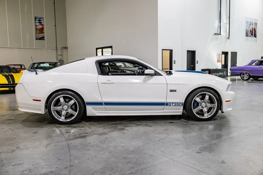 2012 Ford Mustang - Image 8 of 31