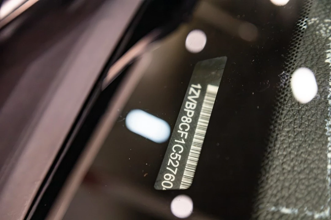 2012 Ford Mustang - Image 16 of 31