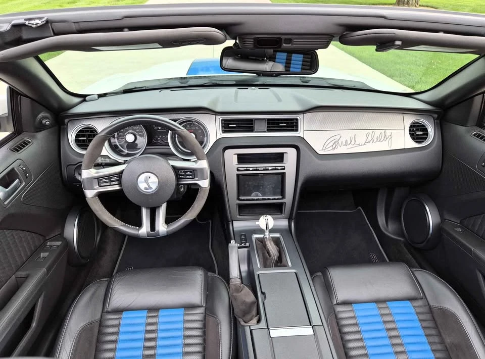 2012 Ford S197 Mustang - Image 11 of 19