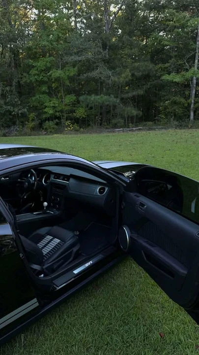 2012 Ford S197 Mustang - Image 10 of 14