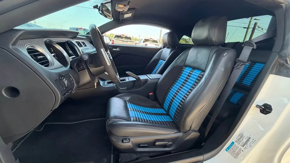 2012 Ford S197 Mustang - Image 8 of 17