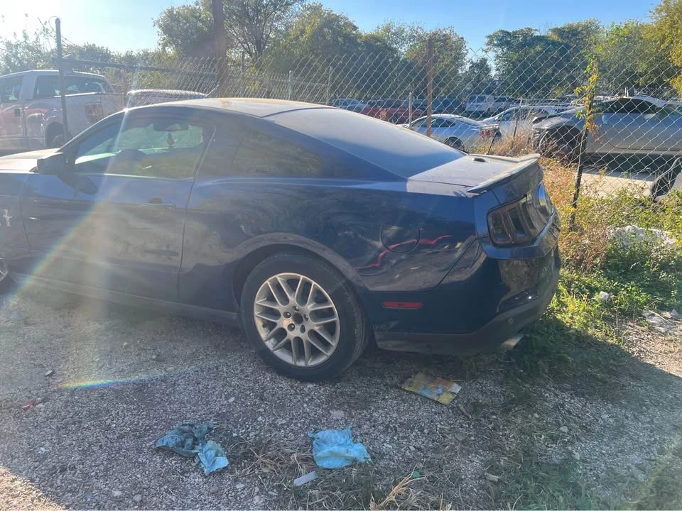 2012 Ford S197 Mustang - Image 2 of 2