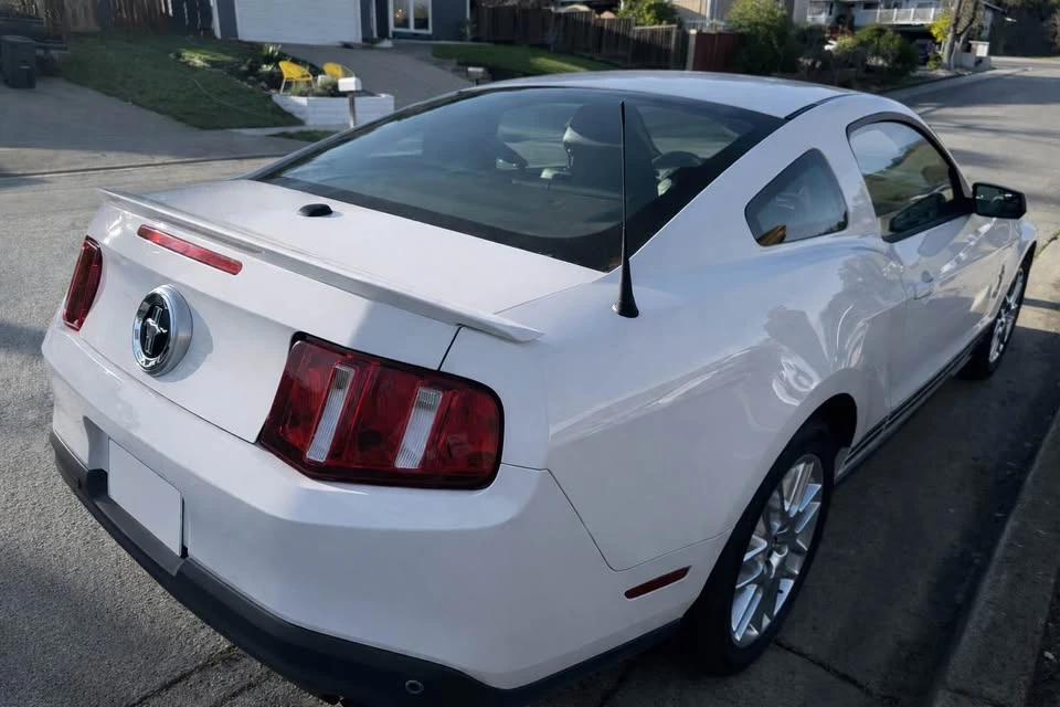 2012 Ford S197 Mustang - Image 2 of 5