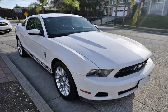 2012 Ford Mustang V6