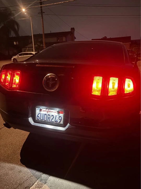 2012 Ford S197 Mustang - Image 2 of 4