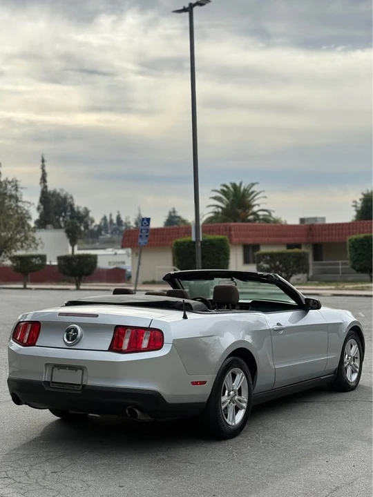 2012 Ford S197 Mustang - Image 4 of 9