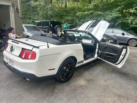 2012 Ford Mustang V6 Convertible 2D