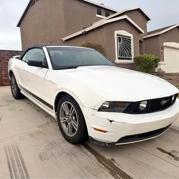 2012 Ford Mustang V6 Convertible