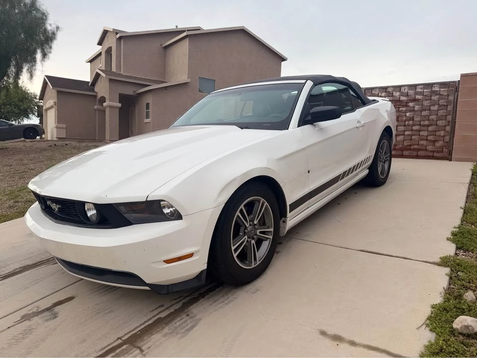 2012 Ford S197 Mustang - Image 2 of 11