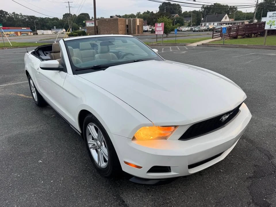 2012 Ford S197 Mustang - Image 2 of 20
