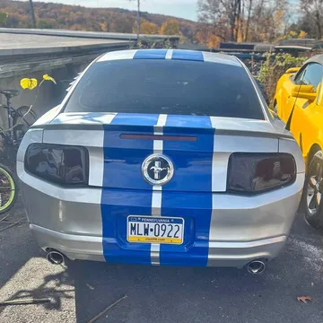 2012 Ford Mustang V6 Coupe