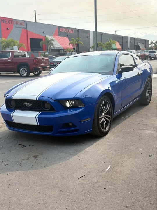 2012 Ford S197 Mustang - Image 2 of 7