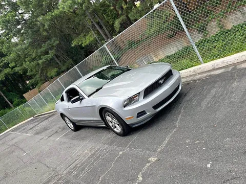 2012 Ford Mustang V6 Coupe 2D