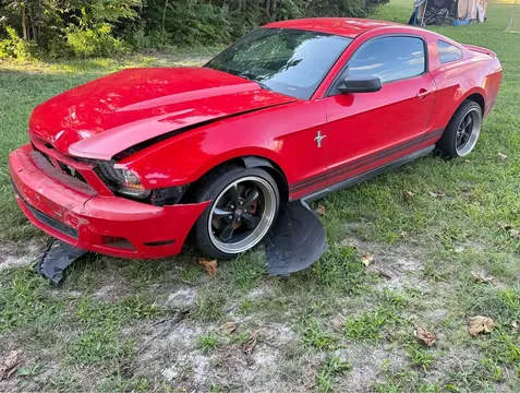 2012 Ford Mustang V6 Coupe 2D