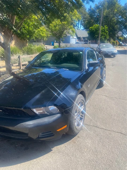 2012 Ford S197 Mustang - Image 2 of 5