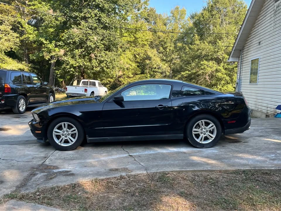 2012 Ford S197 Mustang - Image 2 of 11