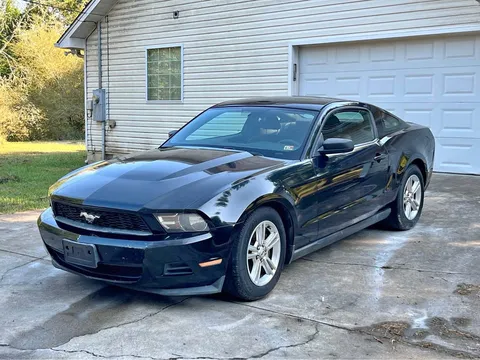 2012 Ford Mustang V6 Coupe 2D