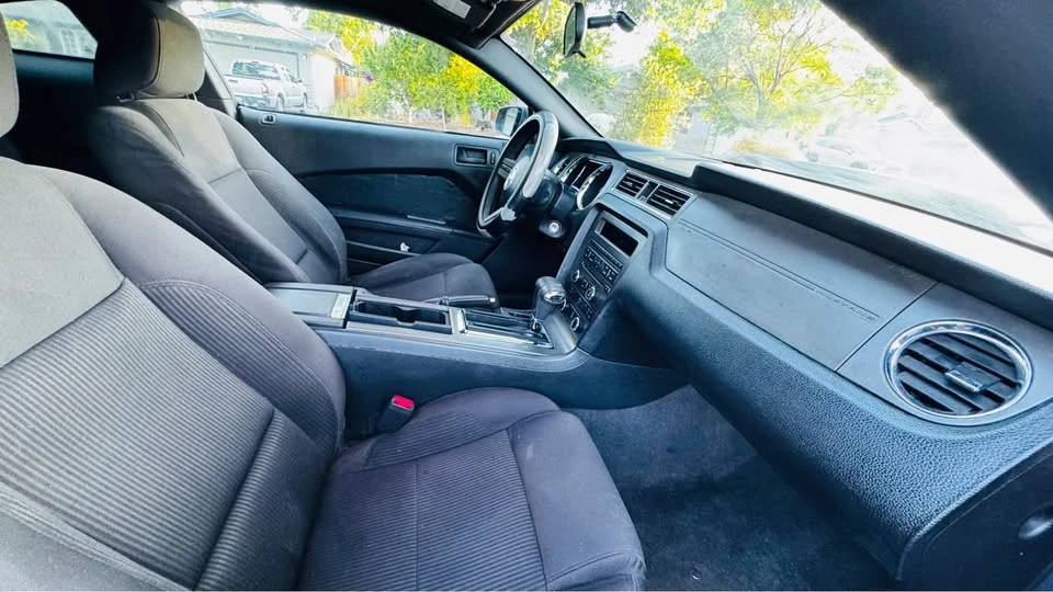 2012 Ford S197 Mustang - Image 7 of 9