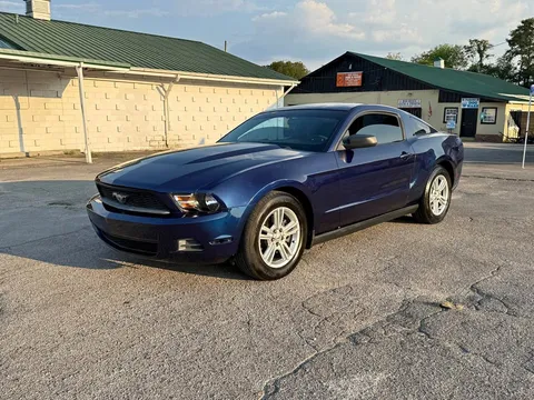 2012 Ford Mustang V6 Coupe 2D