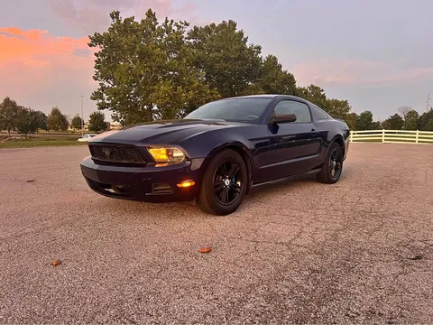 2012 Ford Mustang V6 Coupe 2D