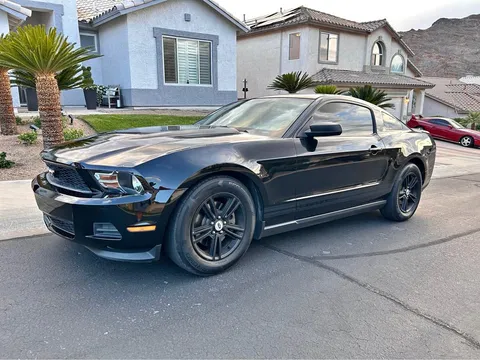 2012 Ford Mustang V6 Coupe 2D