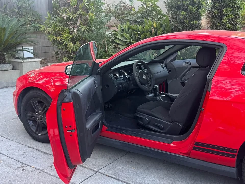 2012 Ford S197 Mustang - Image 6 of 19
