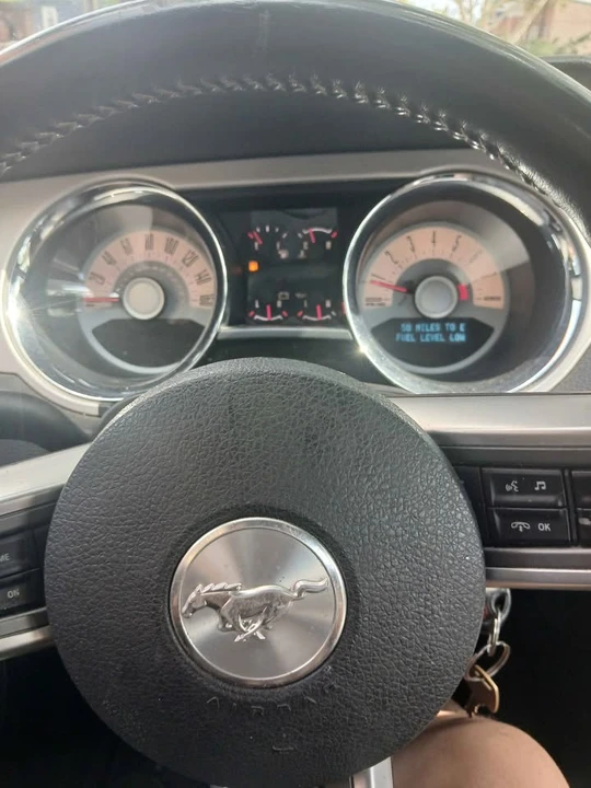 2012 Ford S197 Mustang - Image 2 of 8