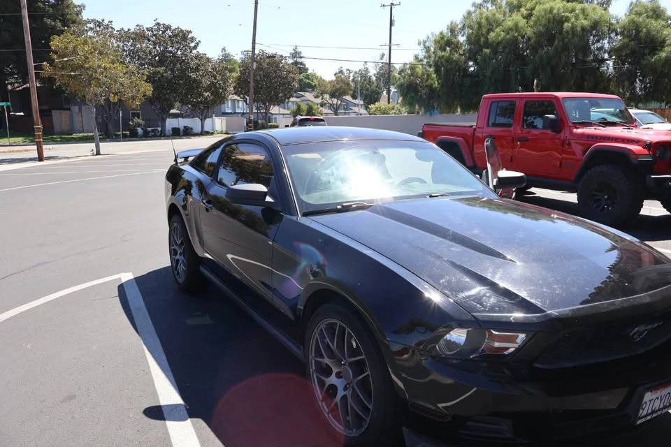 2012 Ford S197 Mustang - Image 2 of 8