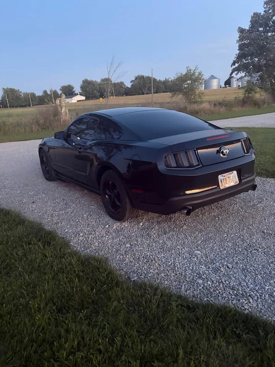 2012 Ford S197 Mustang - Image 4 of 11