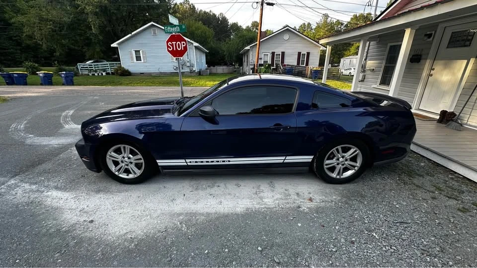 2012 Ford S197 Mustang - Image 2 of 9