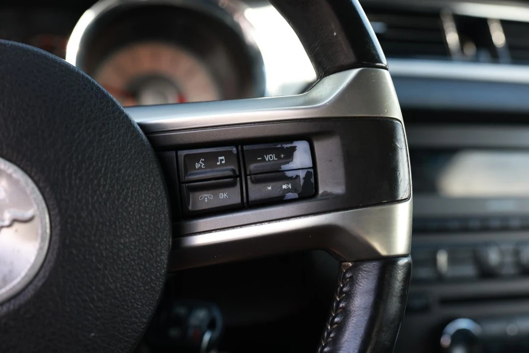 2012 Ford S197 Mustang - Image 25 of 31