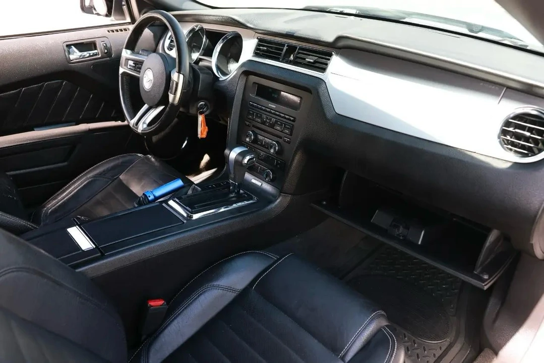 2012 Ford S197 Mustang - Image 18 of 31