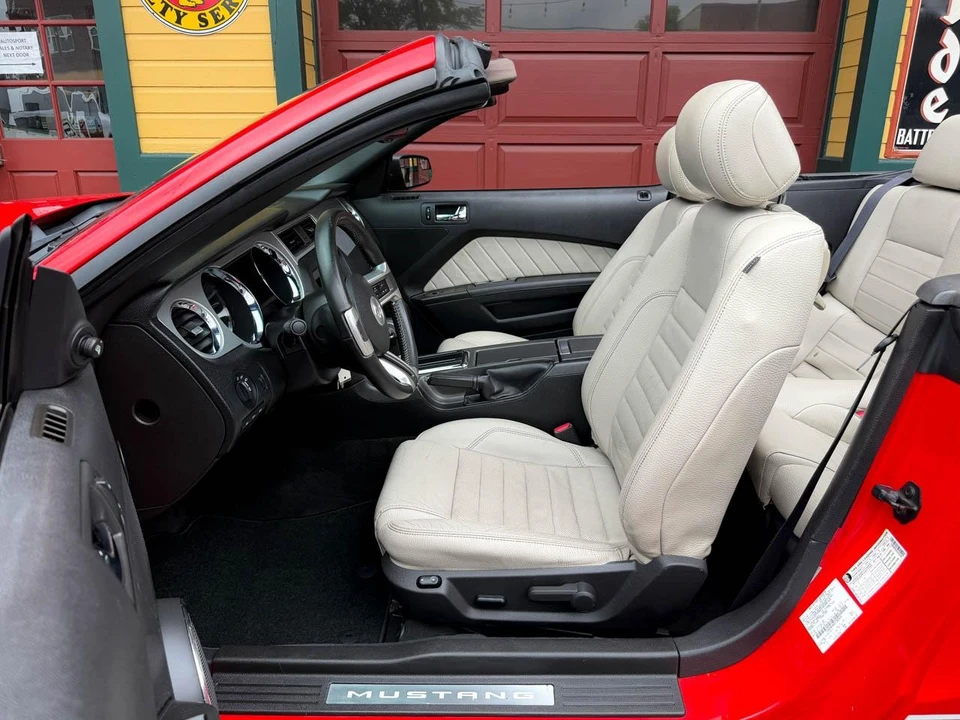 2012 Ford S197 Mustang - Image 20 of 31