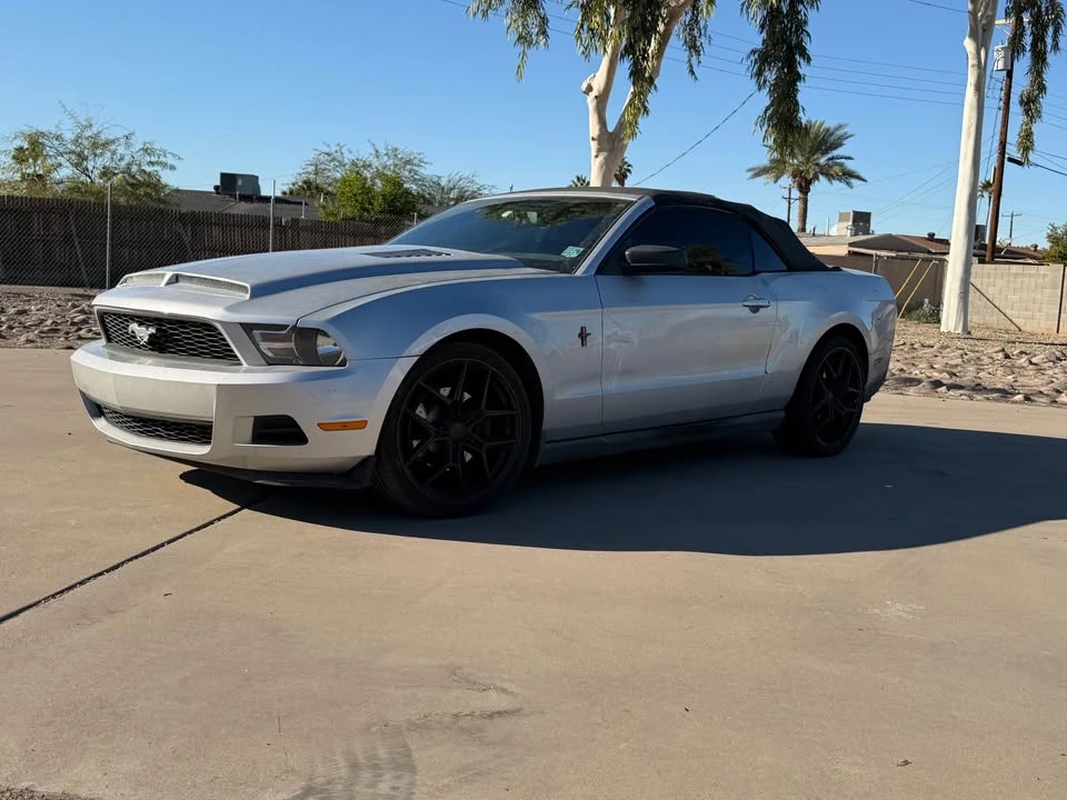2012 Ford S197 Mustang - Image 2 of 4